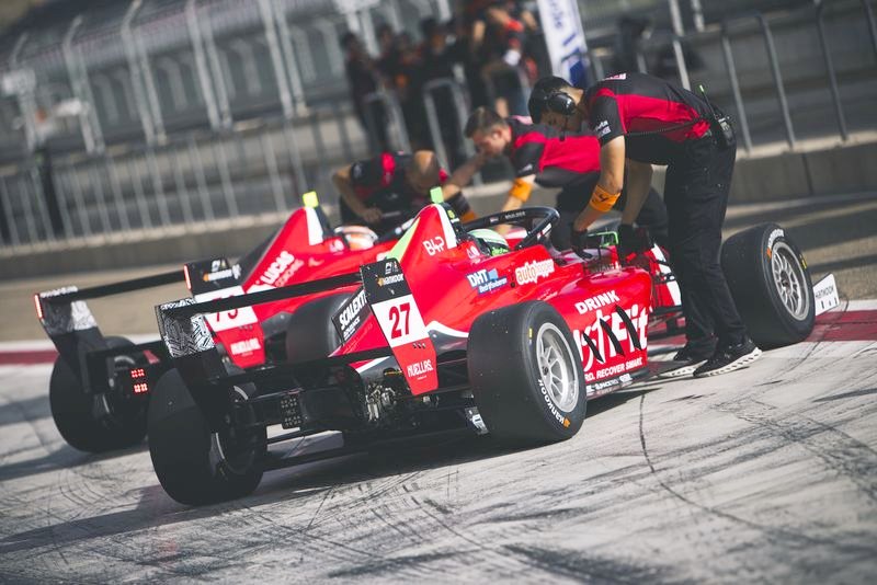 In de pitlane